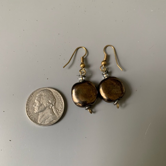 Brown Earrings - Picture 1 of 1
